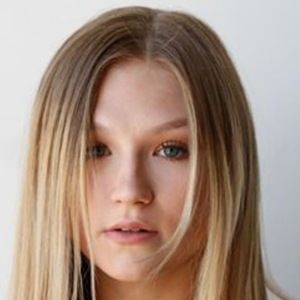 Autumn Miller, 24 (Vũ công)