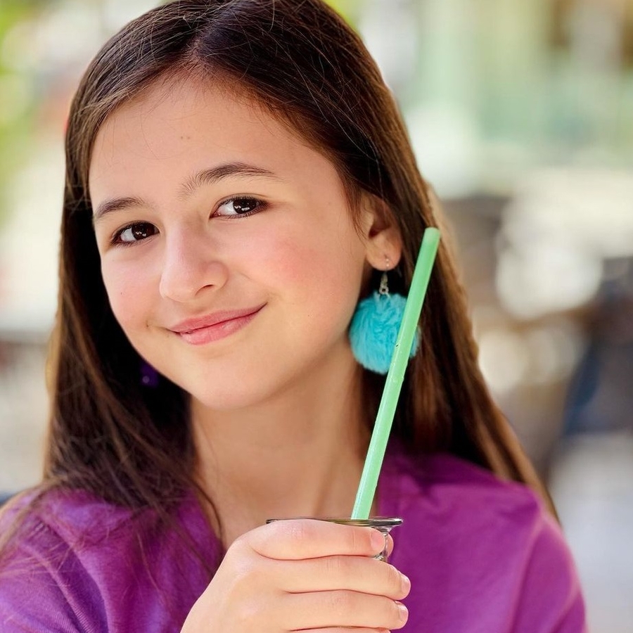 Ava Alles, 14 (Star di YouTube)