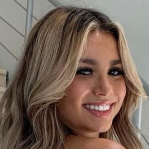 Ava Monpere image 8
