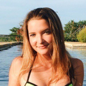 Avryana Grace, 22 (YouTube明星)