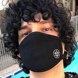 Axel Escalante, 42 (TV-show presentatoren)