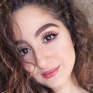 Aya Sellami, 27 (Blogger)