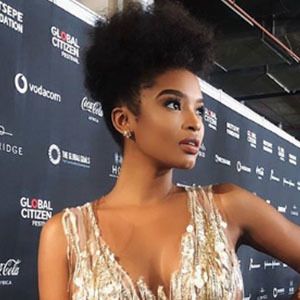 Ayanda Thabethe, 39 (Presentatore di show televisivi)