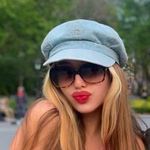 Ayla Weissman image 8