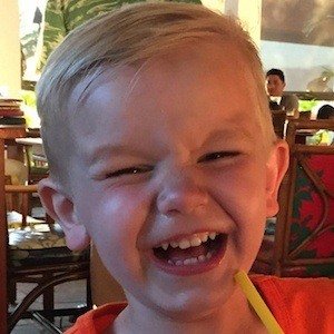 Az Tannerites, 13 (YouTube Star)