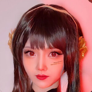 Azulacan, 28 (Cosplayer)