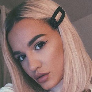 Baby G, 29 (流行歌手)