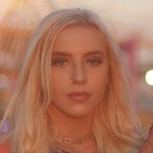 Bailey Cooper, 24 (TikTok Star)