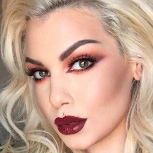 Bailey Sarian, 36 (Star di YouTube)