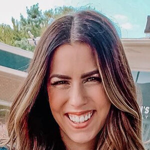 Bailey Schwartz, 36 (Estrella de Instagram)