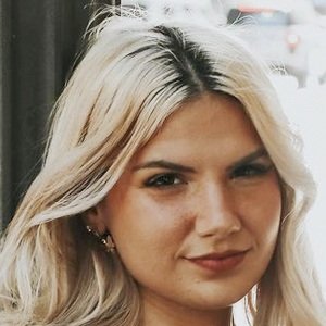 Bailey Spinnenweber, 23 (Estrella de TikTok)