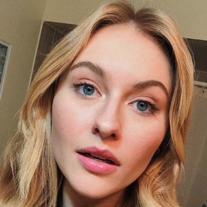 Baillie Riddell, 31 (Model)