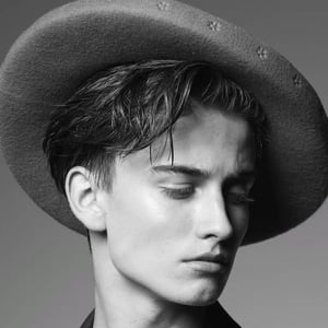 Banu Eduard - Andrei, 22 (TikTok明星)