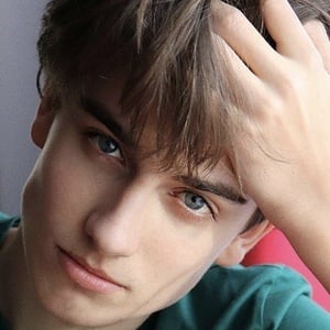 Banu Eduard - Andrei, 22 (TikTok Star)