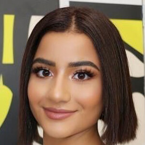 Bárbara Camila, 22 (Instagram Star)