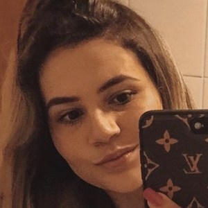 Bárbara Olimpia, 32 (Instagram明星)