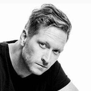 Barrett Baber, 45 (Cantante country)