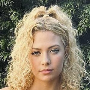 Baylee Morrison, 21 (Pop Singer)