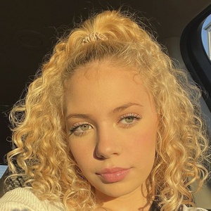 Baylee Morrison, 21 (Pop Singer)