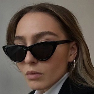 Bea Hansson, 29 (Instagram Star)