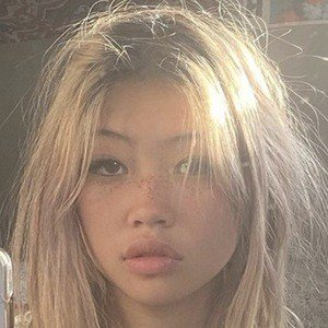 Beabadoobee, 25 (Cantante folk)