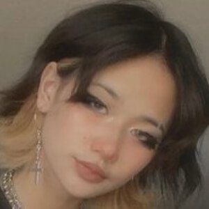 bean/jae, 20 (TikTok Star)