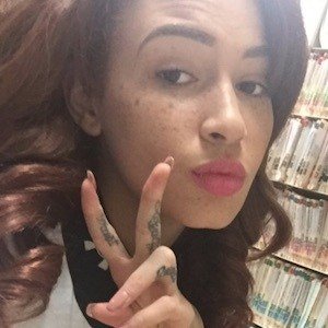 Beatrice Miller, 32 (现实之星)