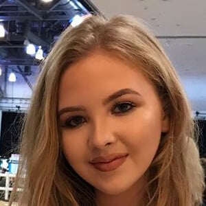 Beau Dermott, 22 (Cantante pop)