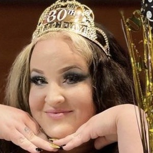 beautywithablonde, 34 (TikTok明星)