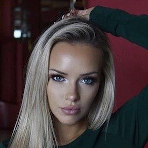 Becca Medlin, 31 (Instagram明星)