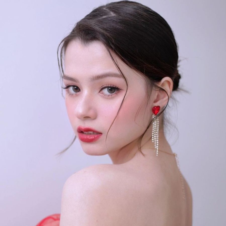 Becky Armstrong, 22 (TV Actress)