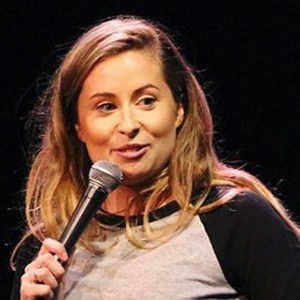 Becky Robinson, 33 (喜劇演員)