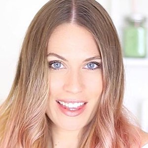 Becky Sheeran, 37 (YouTube明星)