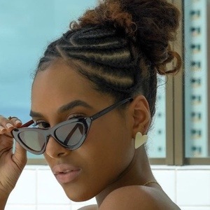 Bela Maria, 23 (TikTok明星)