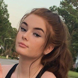 Bella Anderson image 3