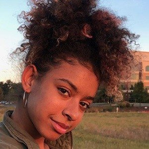 Bella Dami & Bella, 24 (YouTube明星)