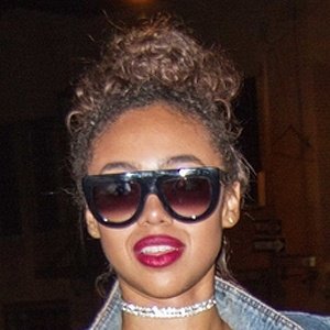 Bella Harris, 25 (Model)