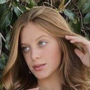 Bella Moore image 4