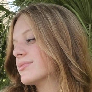 Bella Moore image 5