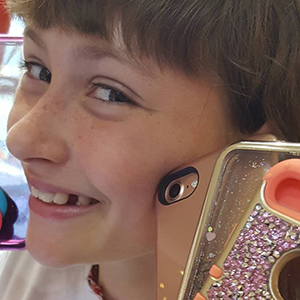 Bella SuperDuperKidsBlog, 19 (YouTube Star)