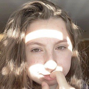 Bella Thier, 21 (TikTok明星)