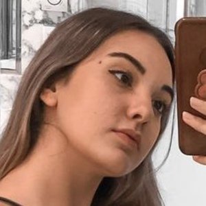 Belu Caracciolo, 23 (TikTok Star)