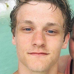 Ben Cook, 27 (Diễn viên sân khấu)