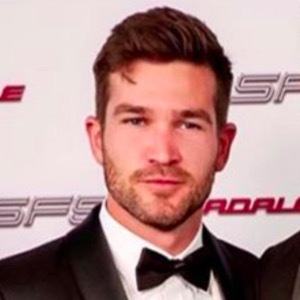 Ben Hall, 33 (seifeoper Schauspieler)