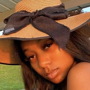 Benita Jadah, 25 (TikTok明星)