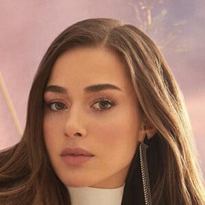 Bensu Soral, 34 (TV Actress)