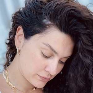 Berguzar Korel image 6