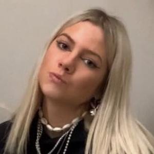 Beth Colley, 22 (TikTok Star)