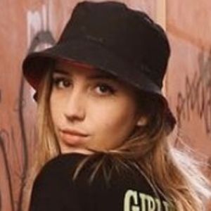 Beth Oliver, 22 (TikTok Star)