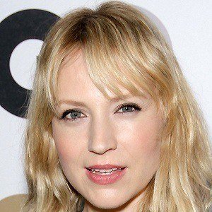 Beth Riesgraf image 2
